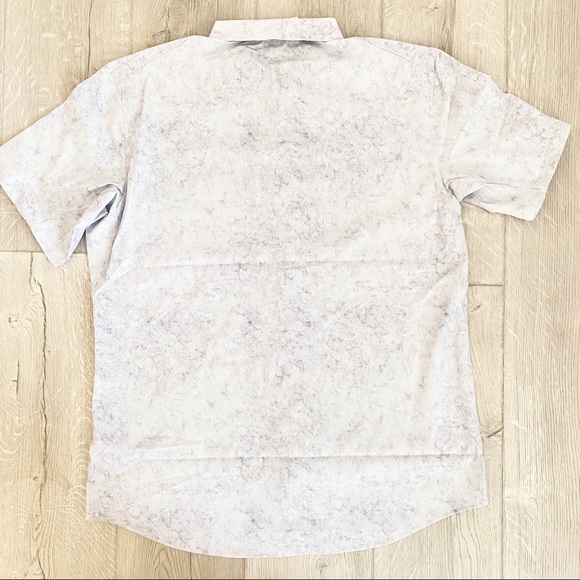 Lululemon Short Sleeve Button Down Casual Shirt - Picture 3 of 5